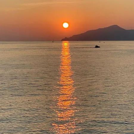 Giovanna Apt. B Sestri Levante